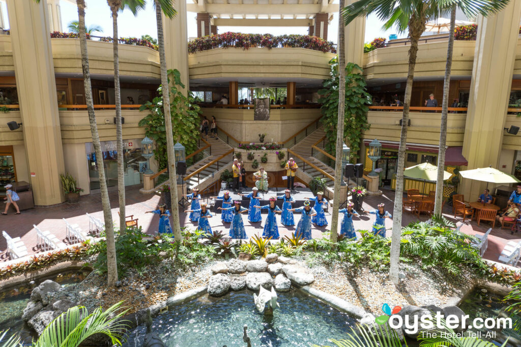 Hyatt Regency Waikiki Beach Resort Spa Review What To Really