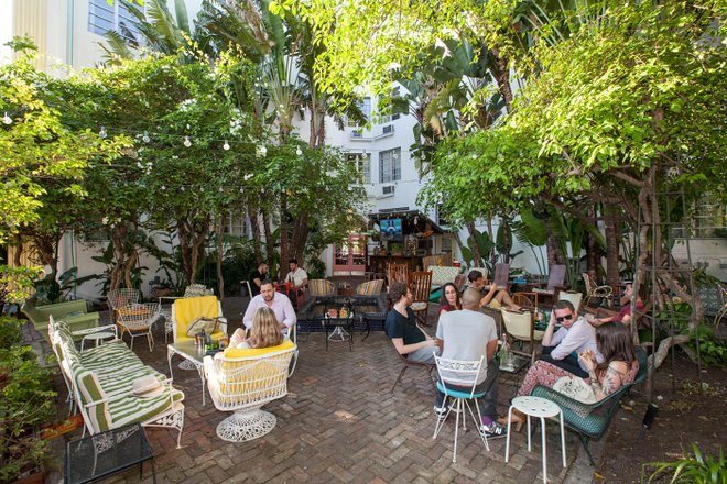 13 U.S. Hotels With the Best Outdoor Restaurants and Bars | Oyster.com
