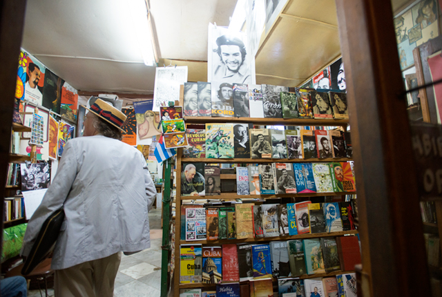 Abbiamo incontrato molti locali che amavano Fidel e Che Guevara, e in ogni libreria c'erano libri su di loro.