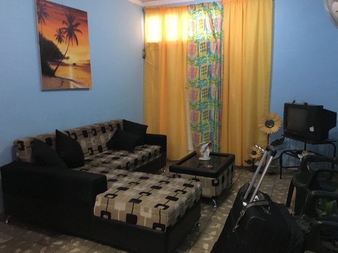 Eines der Schlafzimmer in unserem Airbnb in Havanna