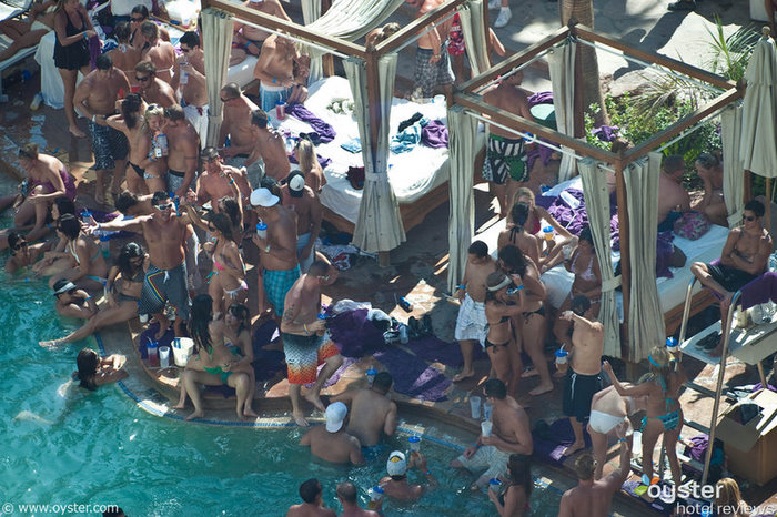 Festa na piscina de reabilitação no Hard Rock Hotel & Casino em Las Vegas