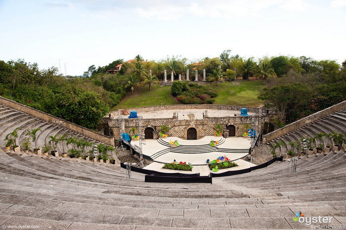 Eines der besten Features von Altos de Chavon ist ein Amphitheater im griechischen Stil mit 5.000 Plätzen, in dem Sinatra, Santana und Alicia Keys die Bühne unsicher gemacht haben.