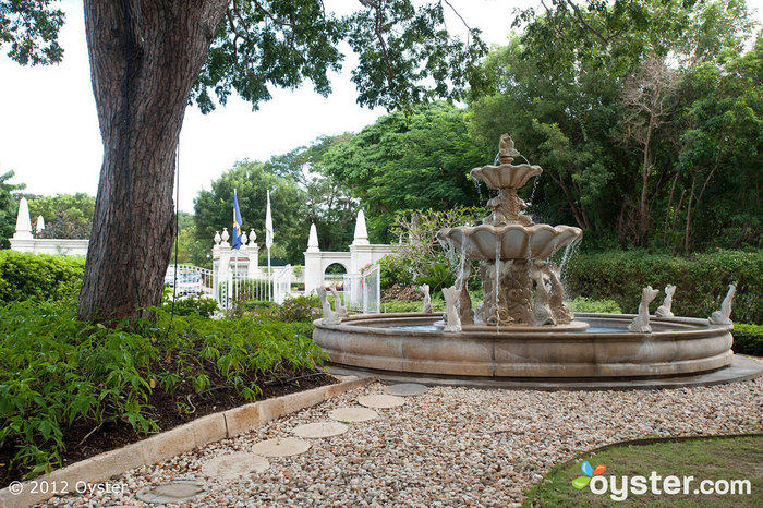 You can feel how special Sandy Lane is just by its landscaped entrance.