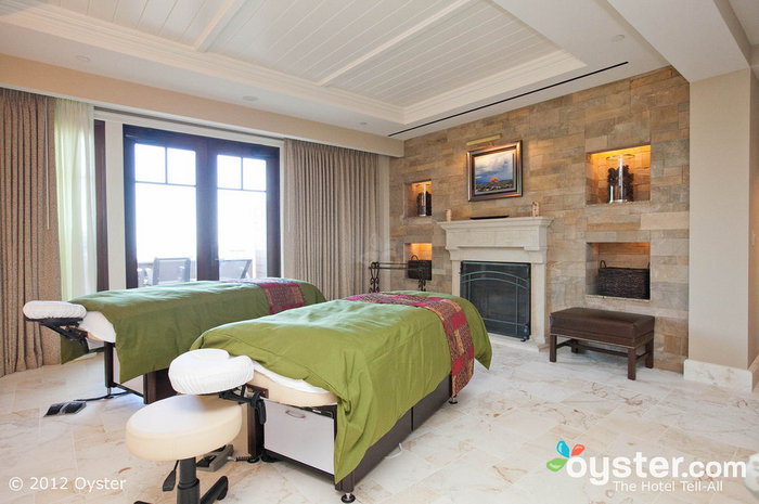 O aclamado spa oferece tratamentos relaxantes, perfeitos para relaxar antes do grande dia.