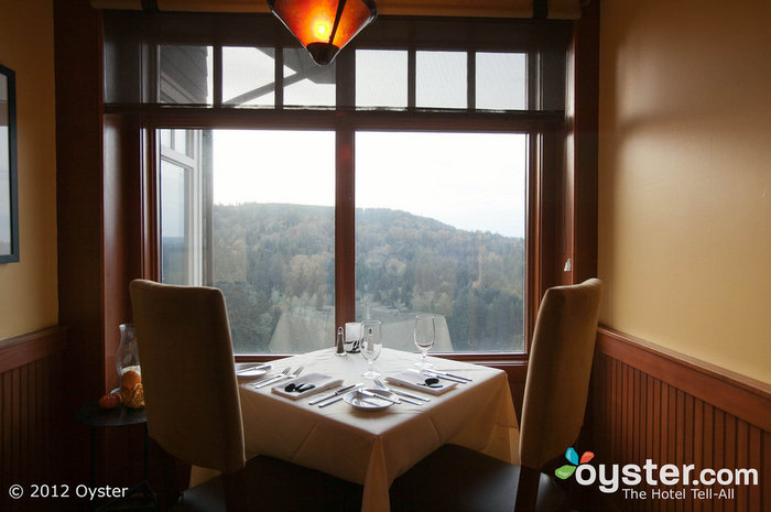 In den Restaurants vor Ort genießen Sie eine herrliche Aussicht und Gourmetküche.