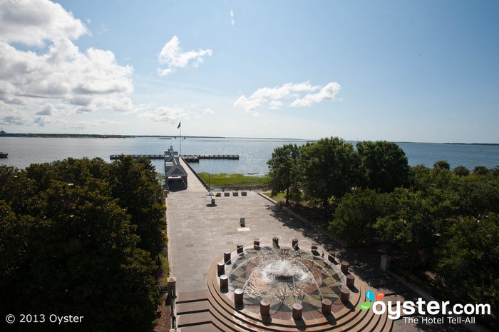 Charleston è una pittoresca cittadina del sud sul porto di Charleston.