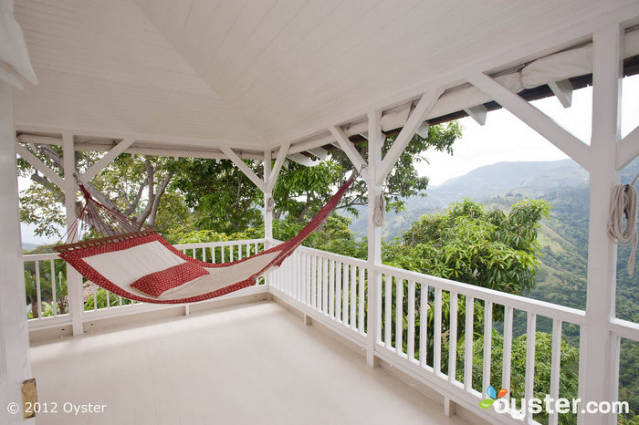 Fun details like this hammock provide comfortable canoodling spaces.