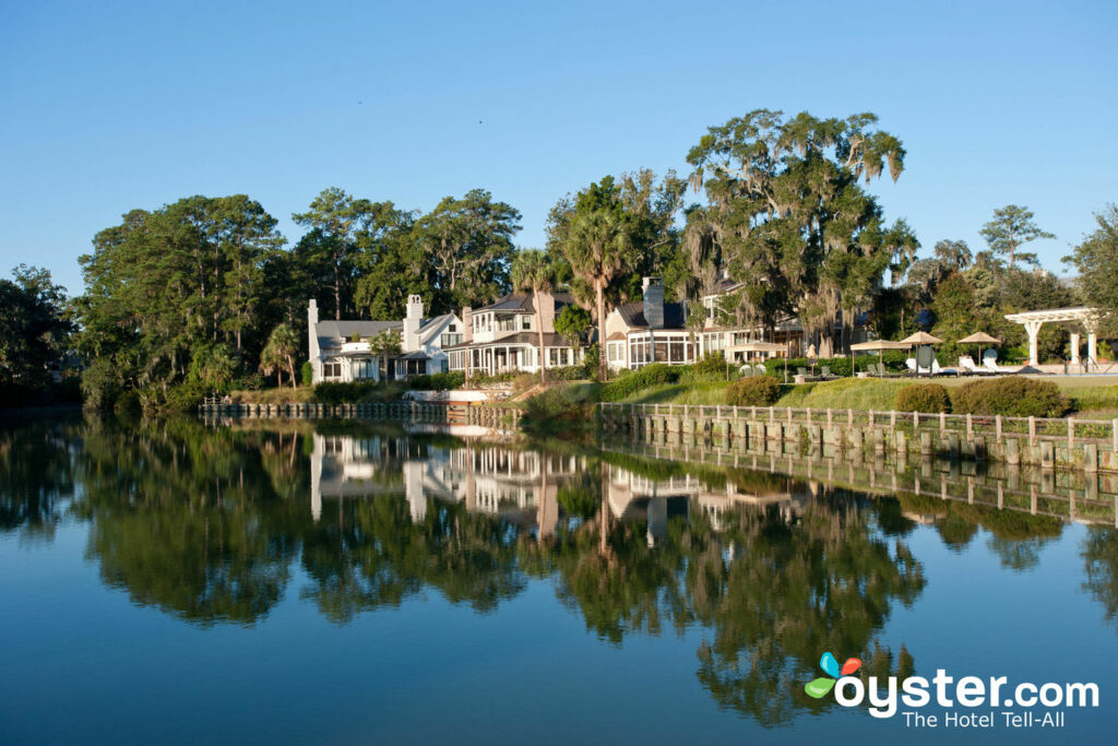 Piscina River House apenas para adultos no Montage Palmetto Bluff / Oyster