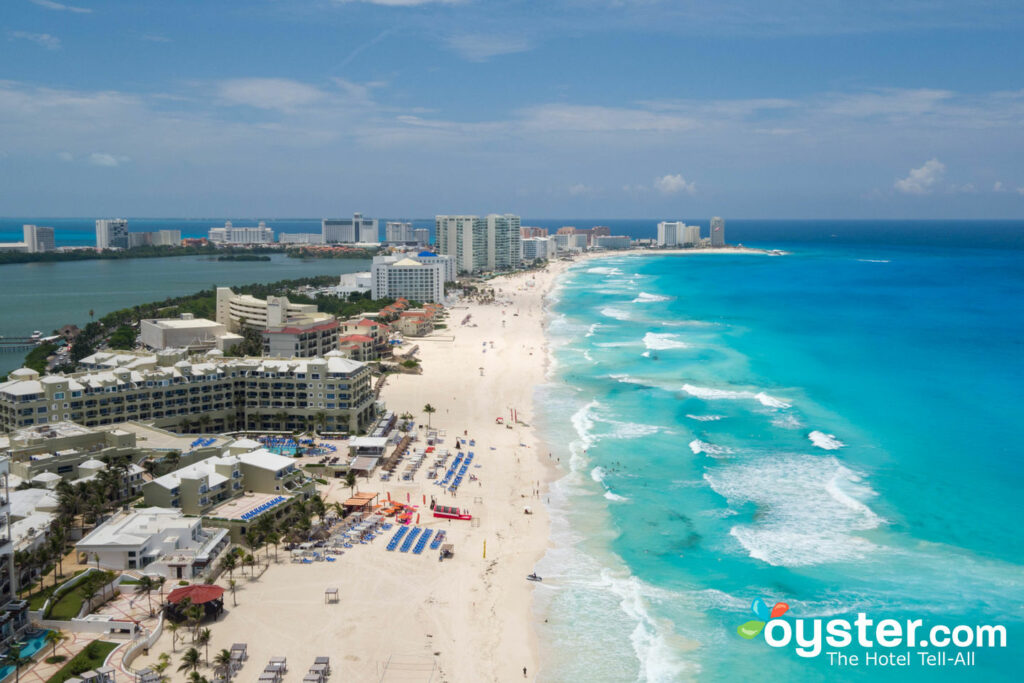 Vista aérea no Hyatt Zilara Cancun / Oyster