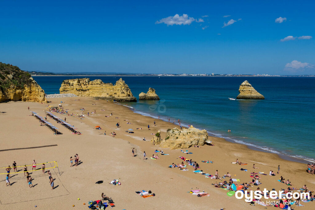 Playa (fuera del sitio) en el Carvi Hotel Lagos, Algarve, Portugal / Oyster