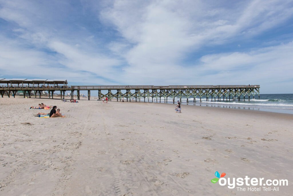 Beach at Sandpeddler Inn & Suites/Oyster