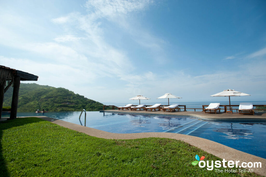 La piscine à débordement de l'hôtel Punta Islita
