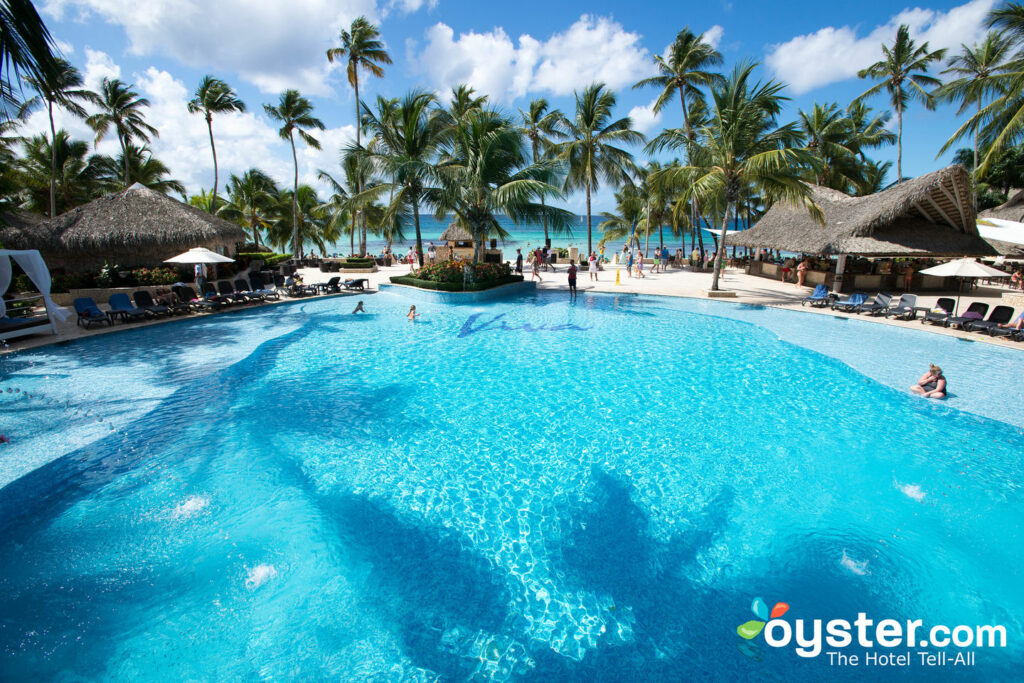 Blick auf das Meer vom Pool am Viva Wyndham Dominicus Beach