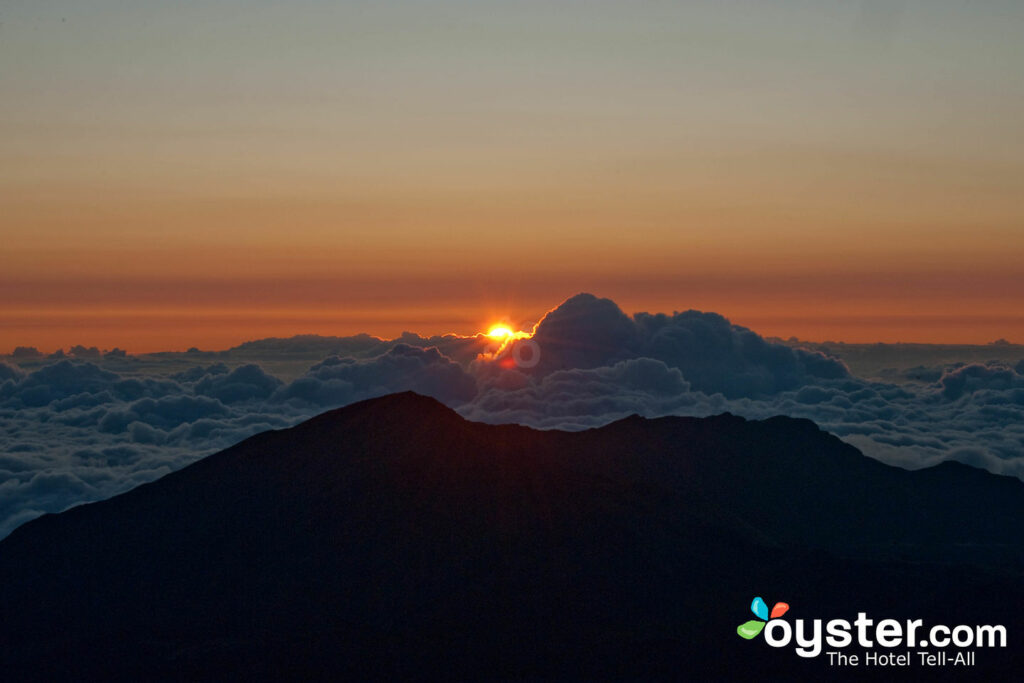 Amanecer en el Parque Nacional Haleakalā, Maui / Oyster