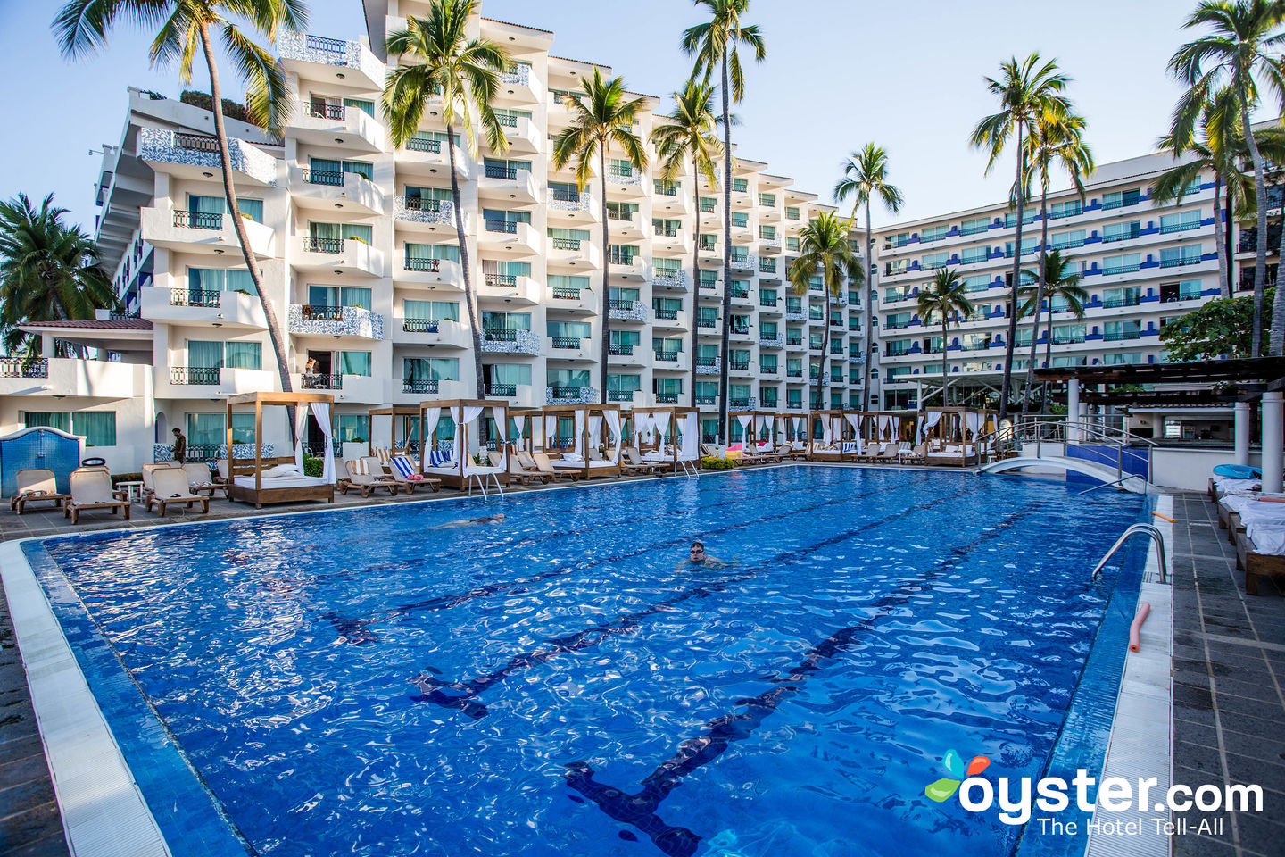 Crown Paradise Golden Resort Puerto Vallarta Review: What To REALLY Expect  If You Stay