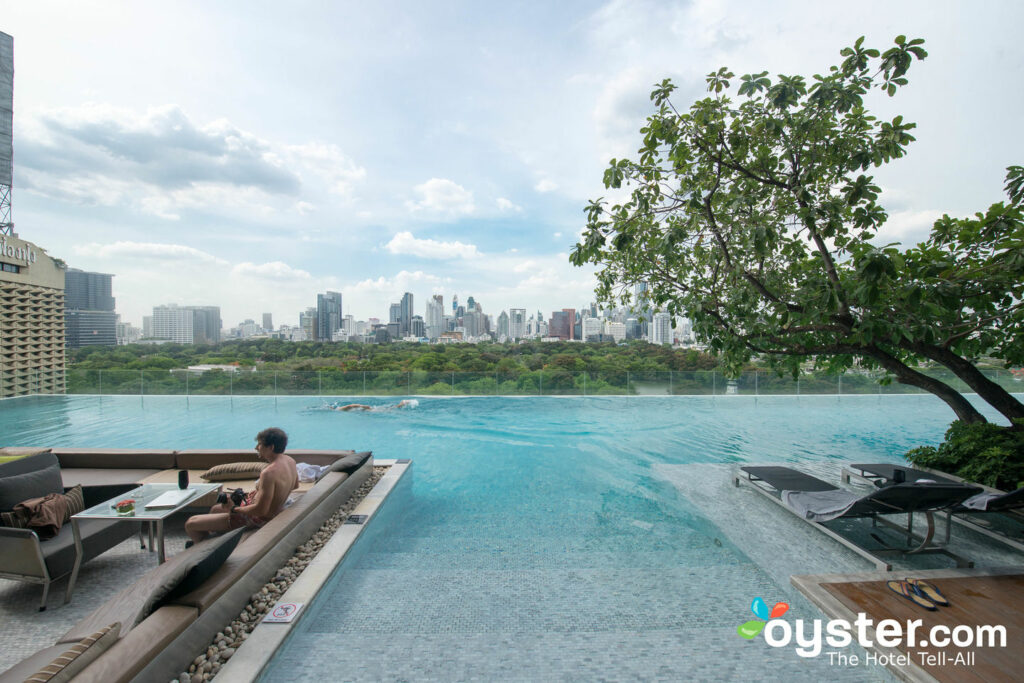 Piscine au SO Sofitel Bangkok / Oyster