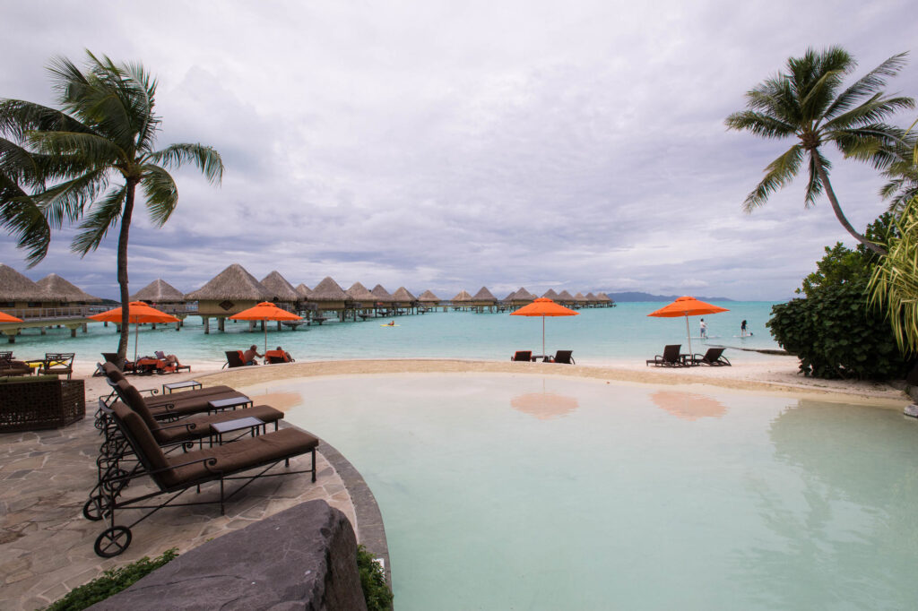 InterContinental Bora Bora Le Moana Resort/Oyster