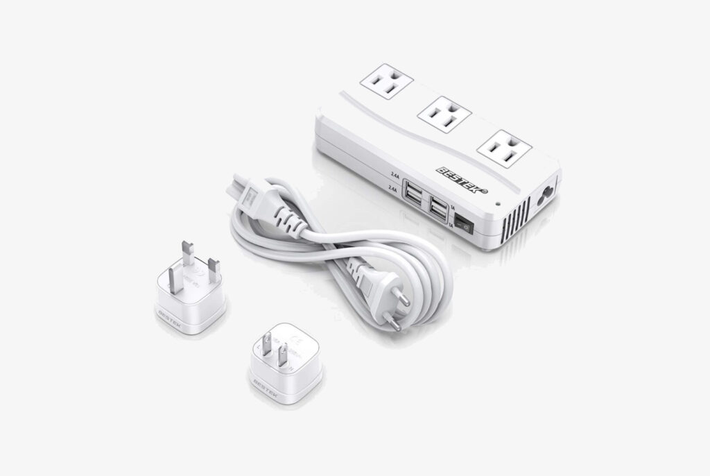 Universal travel adapter