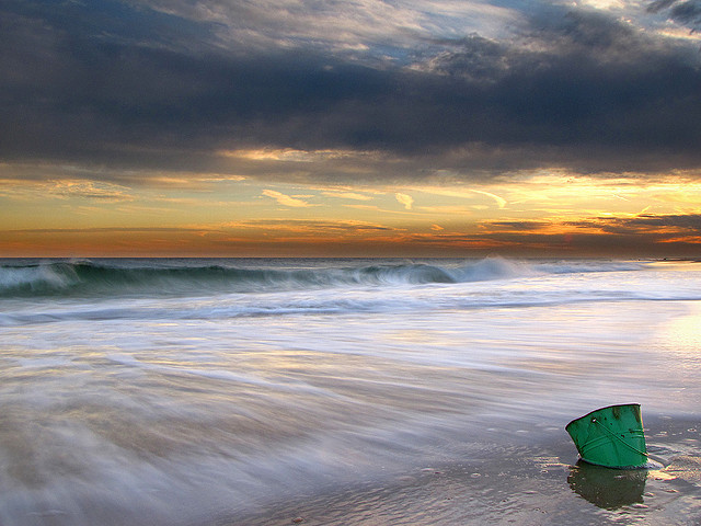 Pôr do sol ao longo do litoral nacional de Fire Island; Crédito da foto: Flickr.com/acmace