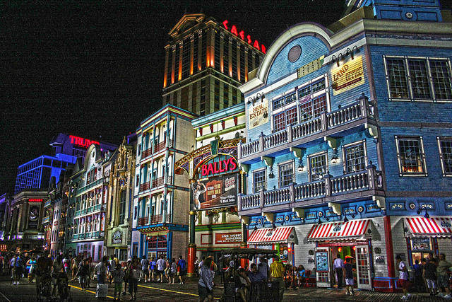 Atlantic City Boardwalk la nuit; Crédit photo: Flickr.com/9044421@N02