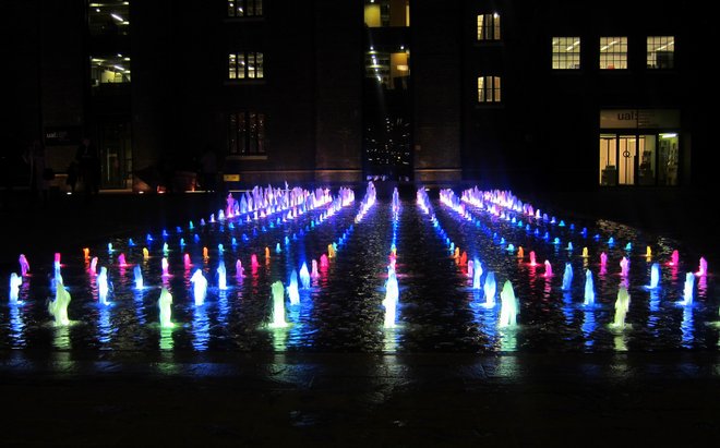 Granary Square fountains by Bex Walton via Flickr