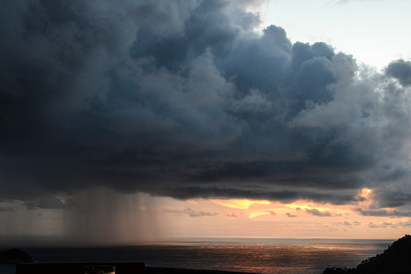 In Costa Rica, anche le tempeste di pioggia possono essere belle. (Foto per gentile concessione di Dan Farrelly )