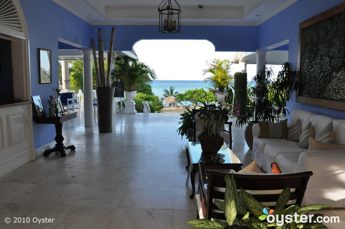 La hermosa Jamaica Inn ha complacido a los huéspedes como Arthur Miller y Marilyn Monroe con su encanto, lujo silencioso e impresionantes vistas.