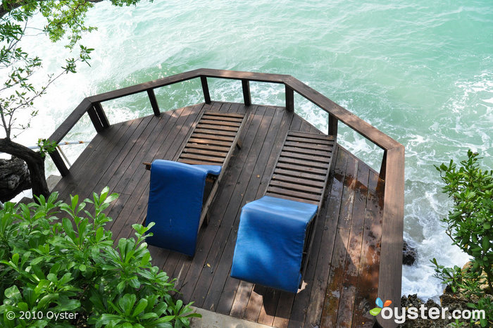 Neben einem privaten Pool bietet das Cottage mit einem Schlafzimmer ein wunderschönes Badezimmer und einen herrlichen Blick auf das Meer.