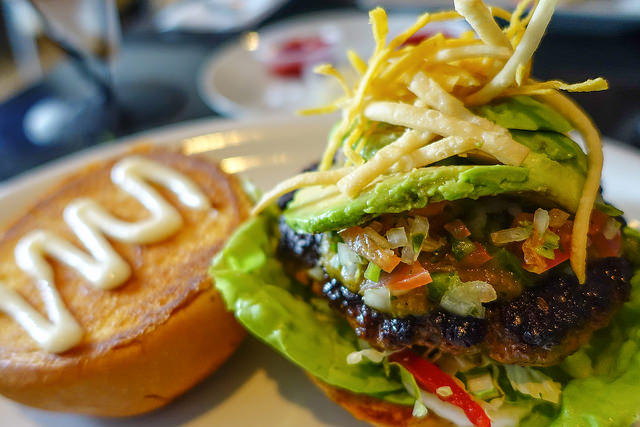 La hamburguesa mexicana en el Burger Palace de Houston. Crédito de la foto: brando.n