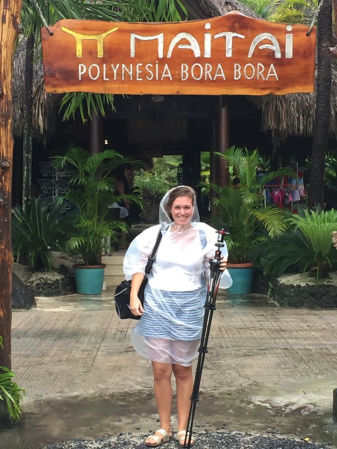 Trabajando bajo la lluvia en Bora Bora