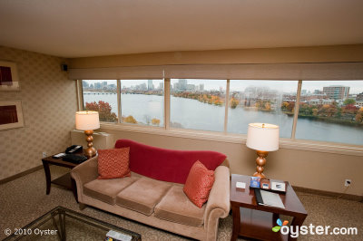 O Hyatt Regency Cambridge tem uma vista deslumbrante sobre o rio Charles arborizada de alguns dos seus quartos.