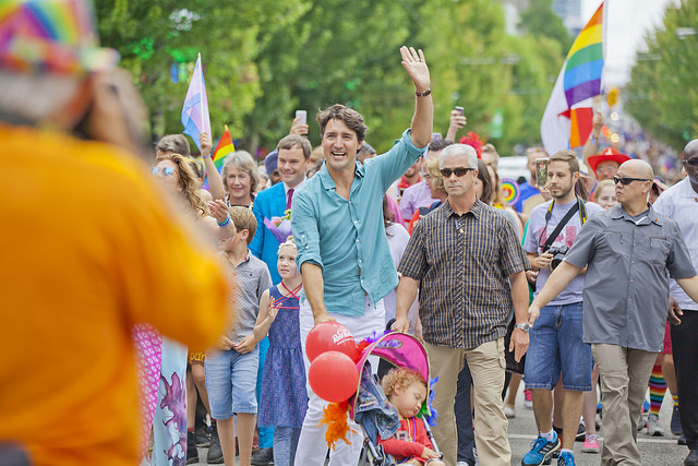 Premierminister Justin Trudeau, der in der Stolz-Parade, Vancouver, Britisch-Kolumbien geht. Foto mit freundlicher Genehmigung von GoToVan