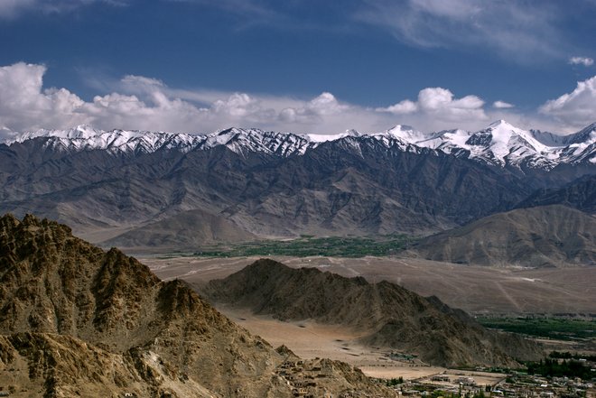 Imagen de la montaña Ladakh cortesía de irumge a través de Flickr