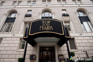 Entrada al bar Top of the Mark del piso 19 en el Intercontinental Mark Hopkins