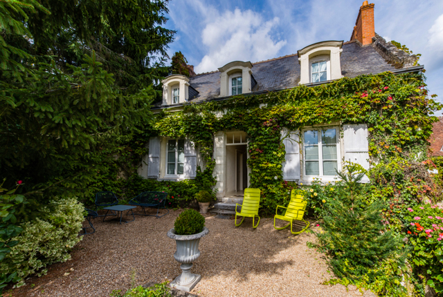 Maison Rousseau at the Auberge du Bon Laboureur/Oyster 