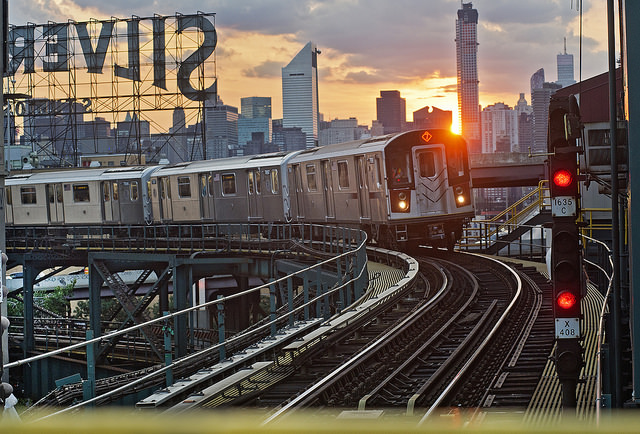 NYC 7 Tren en Queens; Autoridad Metropolitana de Transporte del Estado de Nueva York / Flickr