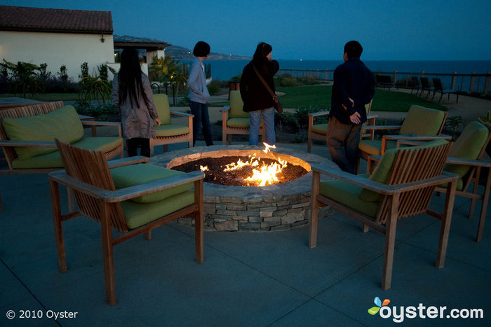 Feuerstelle im Freien im Terranea Resort, Los Angeles