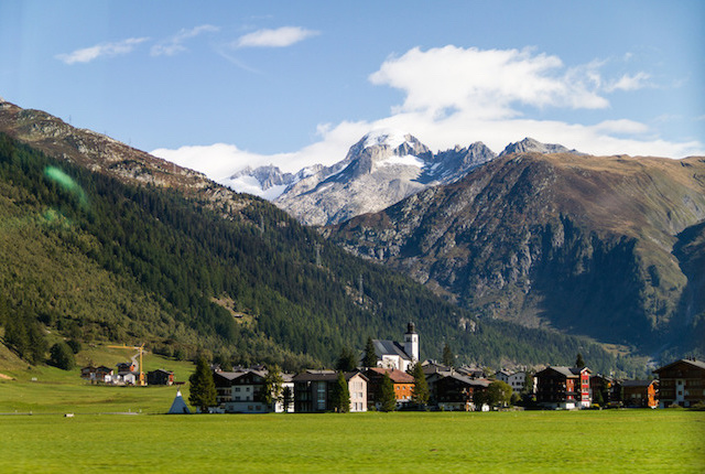 Adult Jigsaw Puzzle Landscape Mountains Alps Scenery Train Switzerland 500-Pieces