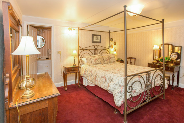 The Saxon - Suite 1 chambre au Red Coach Inn Historic Bed and Breakfast Hôtel / Oyster