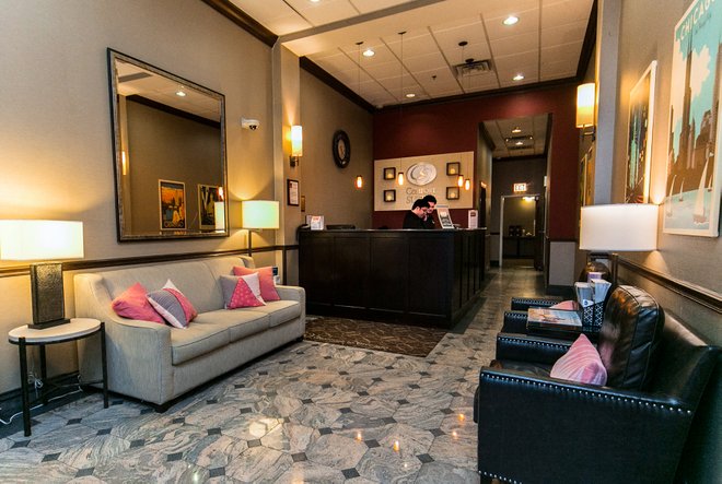 Ingresso al Comfort Suites Michigan Avenue Loop / Oyster