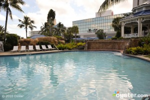 Piscina no Sheraton Nassau Beach Resort