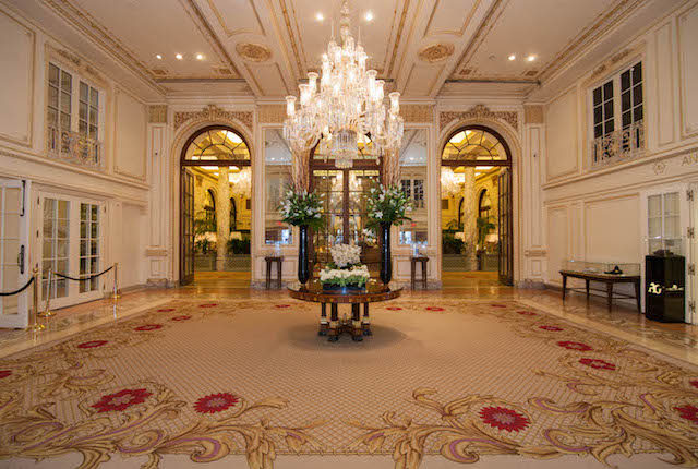 Lobby en The Plaza / Oyster