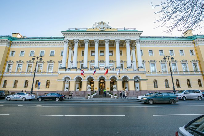 Four Seasons Hotel Lion Palace San Pietroburgo / Oyster