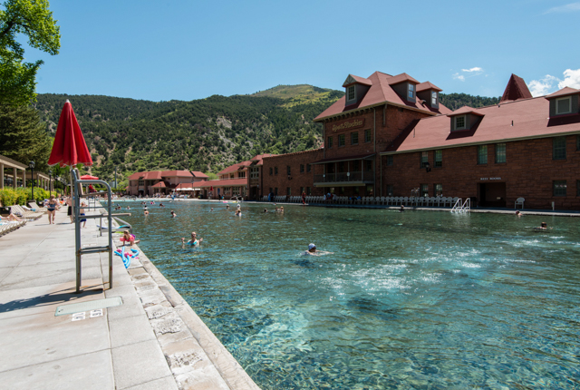 Glenwood Hot Springs Lodge/Oyster