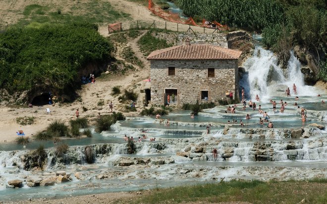 Tuscan thermal bath. Theo K/Flickr