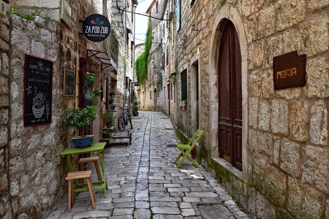 Stari Grad, Hvar; Jocelyn Erskine-Kellie/Flickr Stari Grad, Hvar; Jocelyn Erskine-Kellie/Flickr