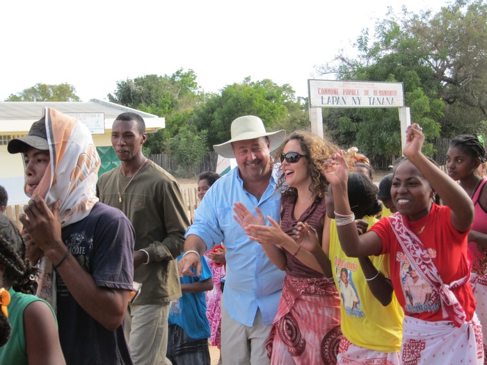 Foto pessoal de Zimmern: Zimmern e Rishia em Madagascar