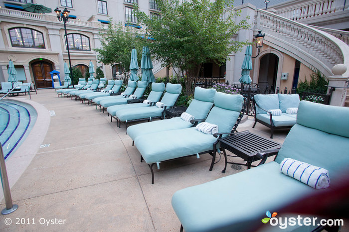 Die Lounge Chairs im St. Regis Atlanta
