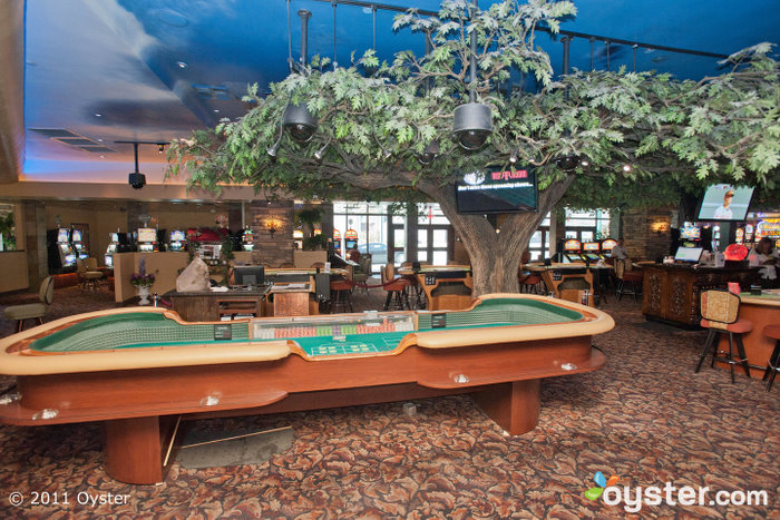 Ein Double Odds Craps Tisch im Crystal Bay Casino im Border House in Crystal Bay; Lake Tahoe, NV