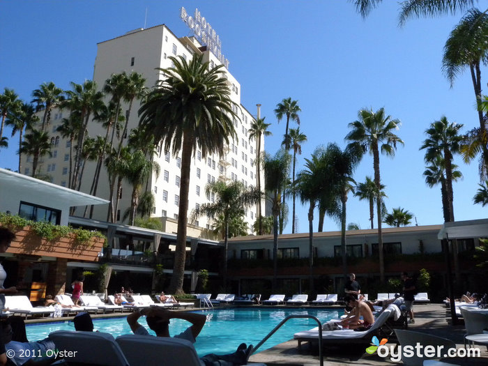 A piscina do Hollywood Roosevelt Hotel; Los Angeles, Califórnia